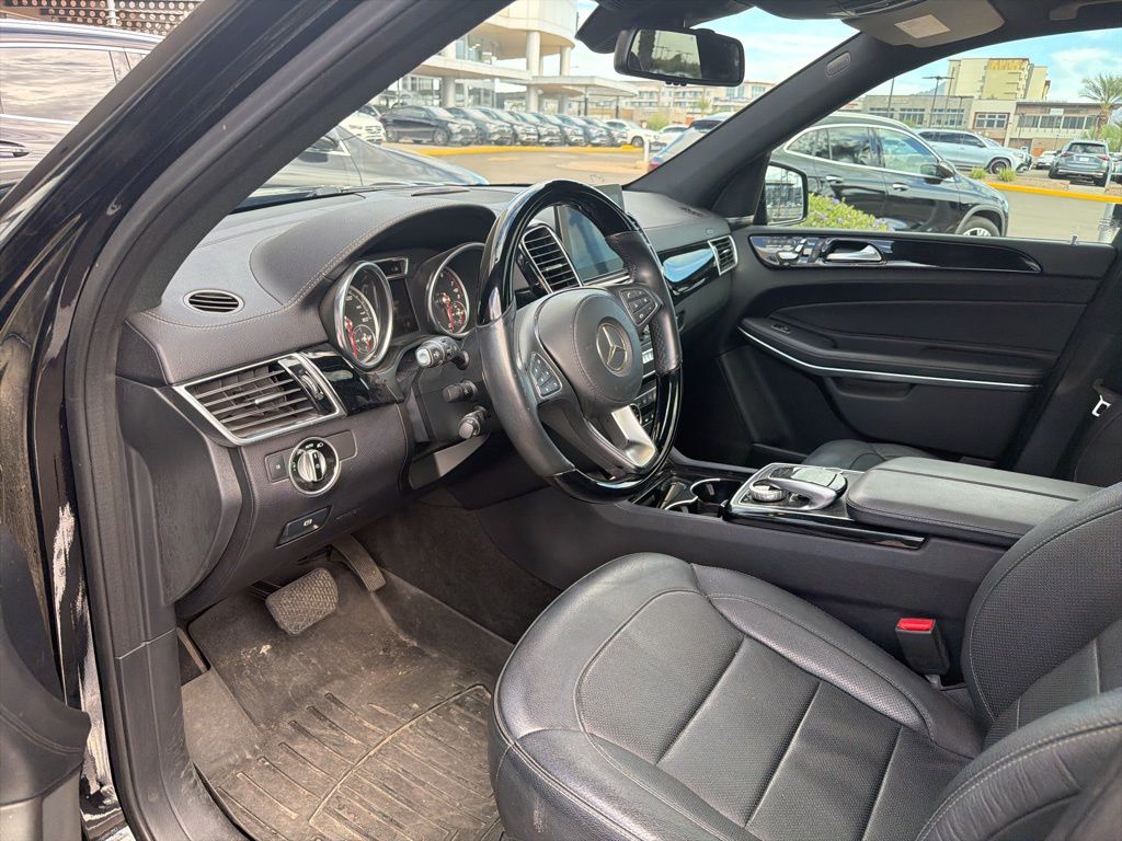 Thumbnail: 2017 Mercedes-Benz GLS - 10