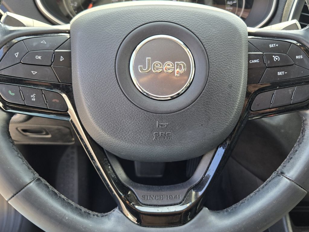 used 2020 Jeep Cherokee car, priced at $17,477