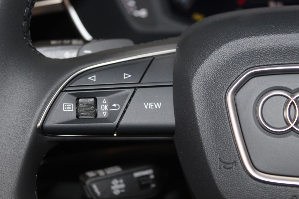 Thumbnail: 2025 Audi Q3 - 24