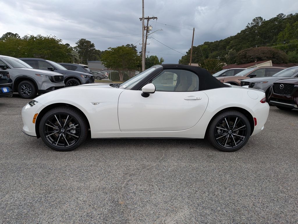 2026 Mazda MX-5 Miata Grand Touring