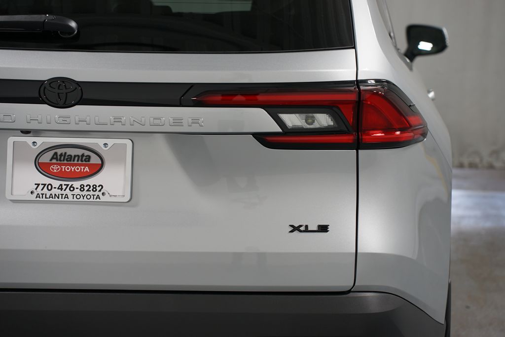 Thumbnail: 2025 Toyota Grand Highlander - 10