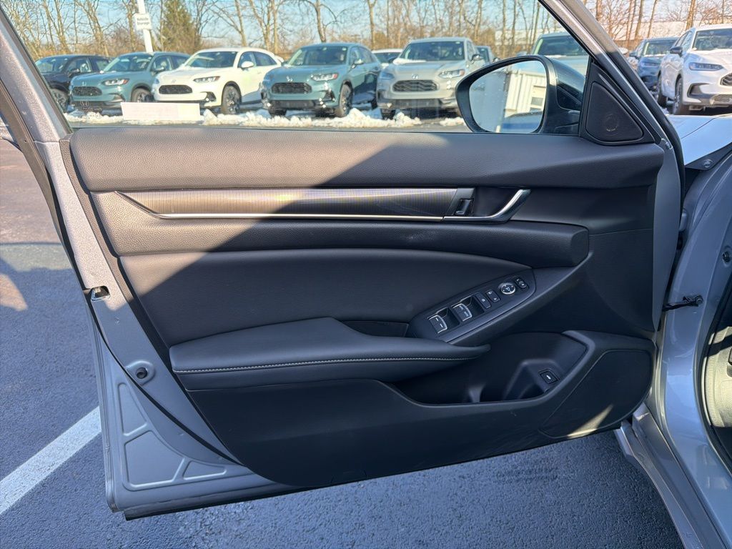 Thumbnail: 2022 Honda Accord - 18