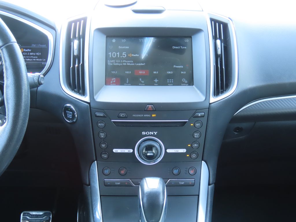 Thumbnail: 2016 Ford Edge - 8