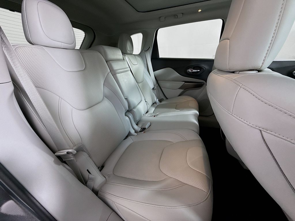 2019 Jeep Cherokee Limited Edition 27