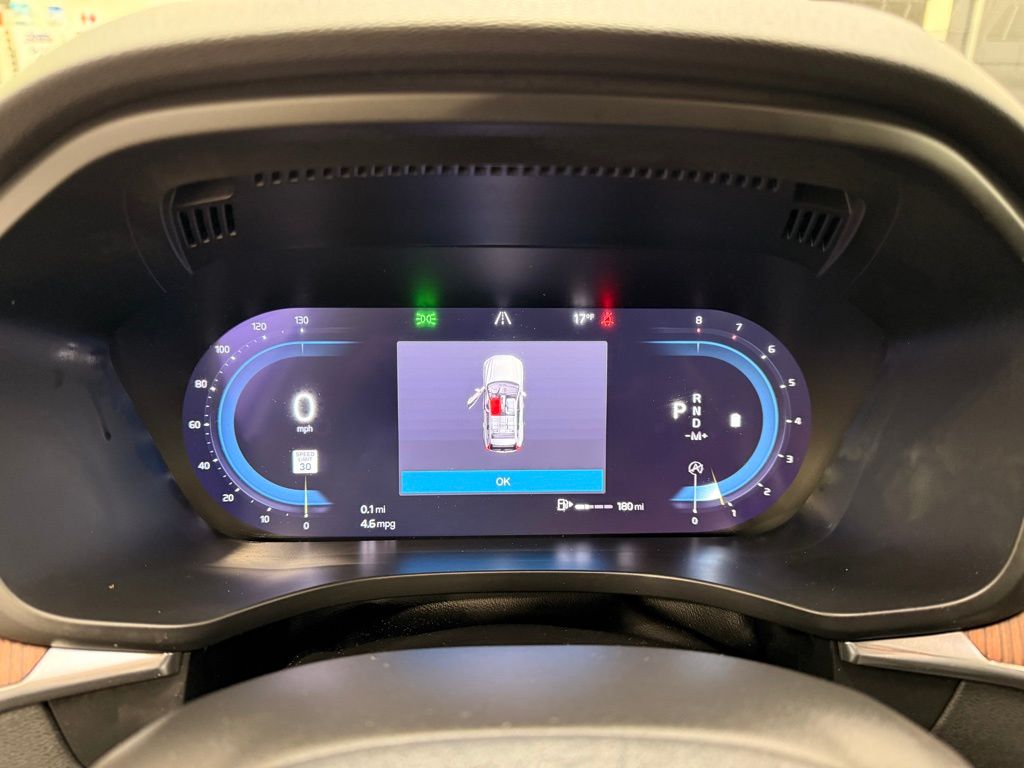 Thumbnail: 2023 Volvo XC60 - 15