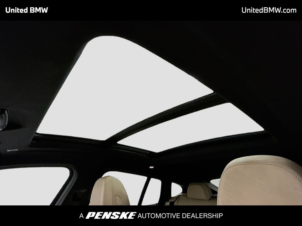 Thumbnail: 2025 BMW X4 - 12