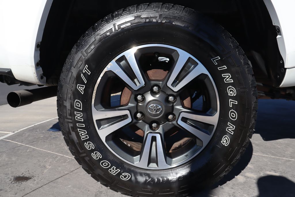 Thumbnail: 2019 Toyota Tacoma - 30