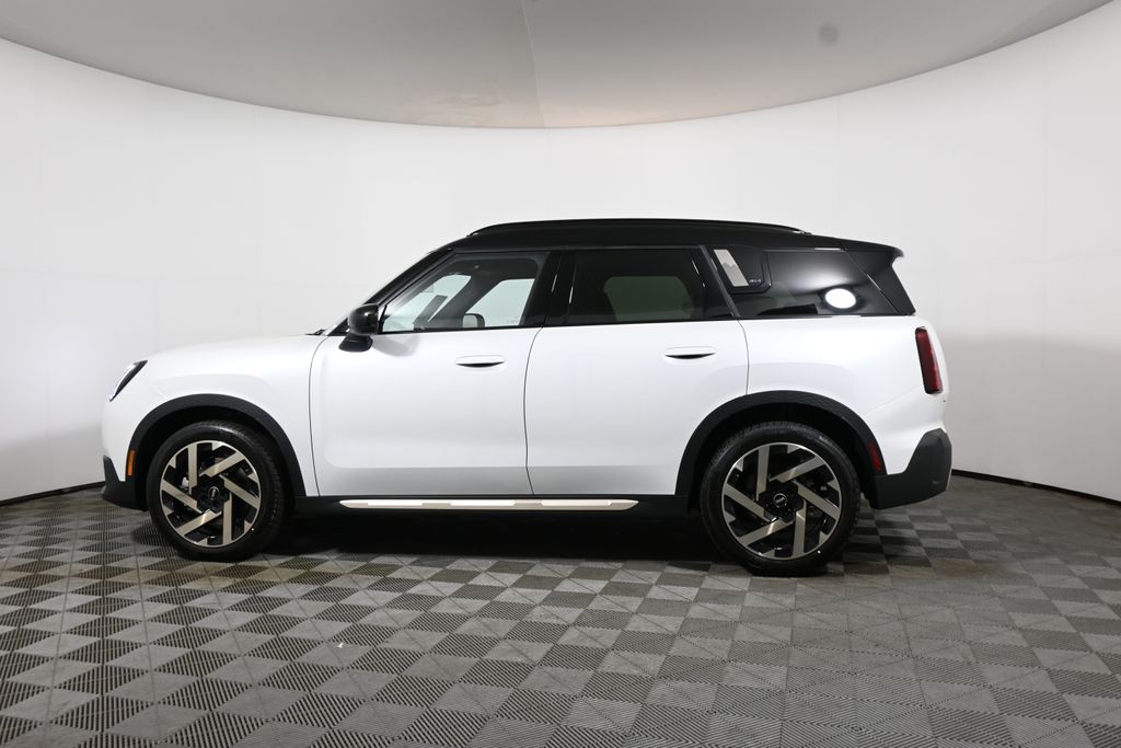 Thumbnail: 2027 MINI Cooper Countryman - 2