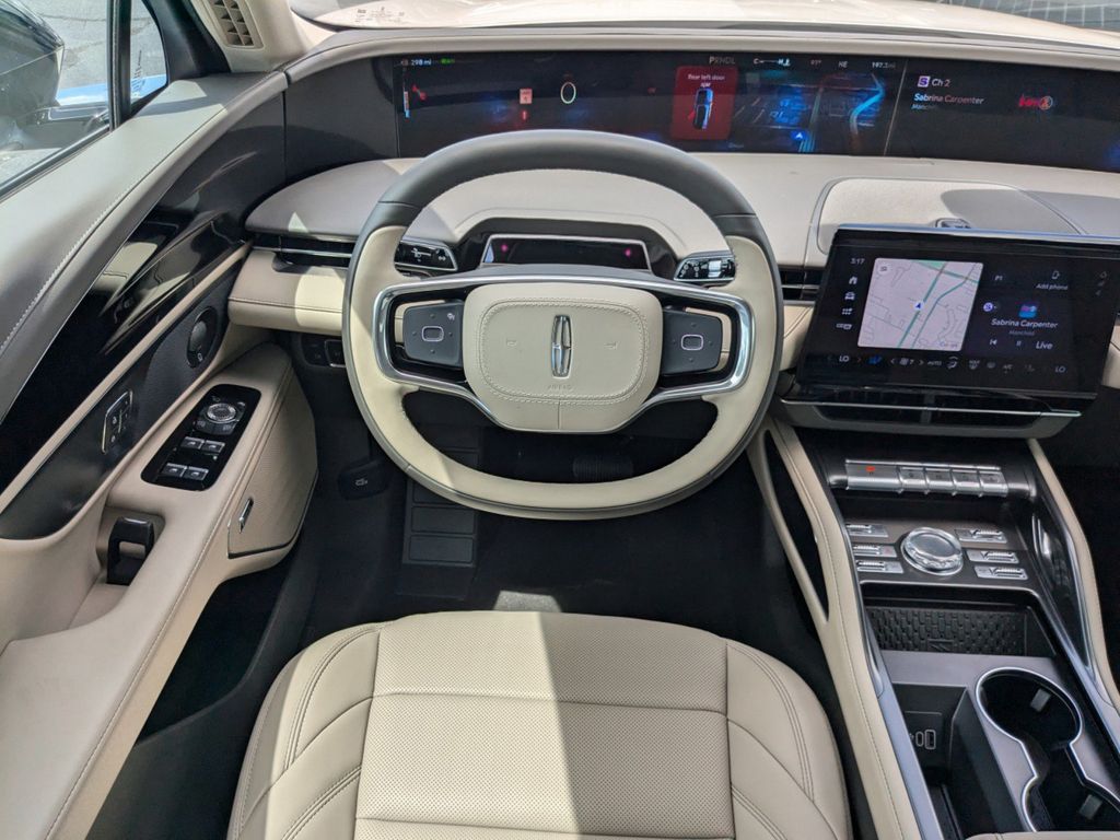 2025 Lincoln Nautilus Hybrid Premiere