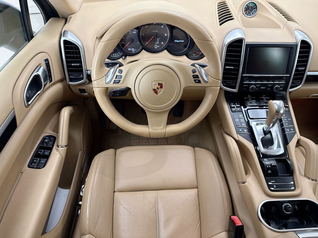 Thumbnail: 2014 Porsche Cayenne - 10