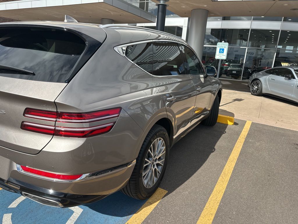 Thumbnail: 2021 Genesis GV80 - 4