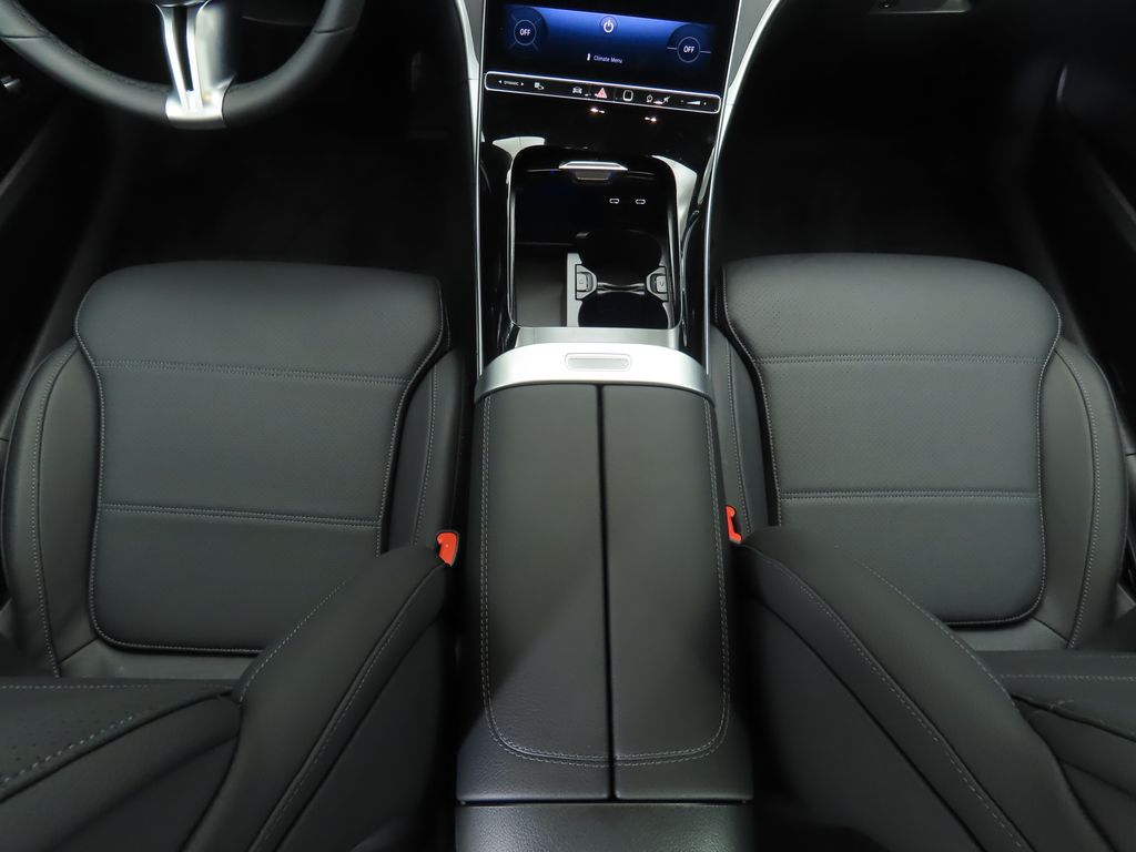 Thumbnail: 2025 Mercedes-Benz C-Class - 17