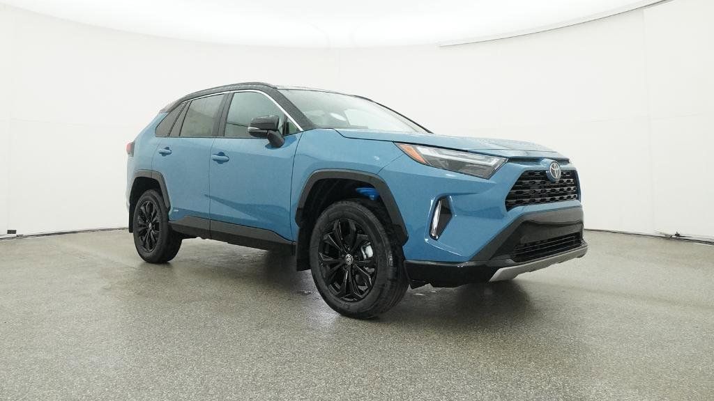 Thumbnail: 2025 Toyota RAV4 - 17