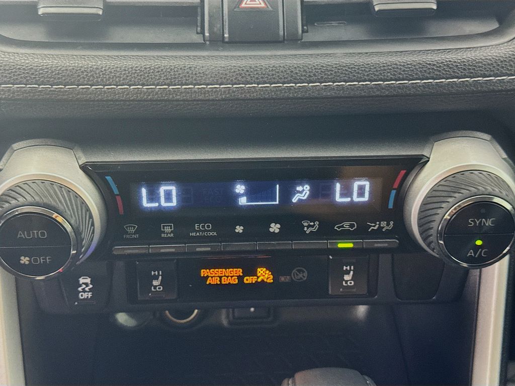 Used Car 2020 Toyota Rav4 Hybrid  Xle For Sale Under $30,000 In Austin, Texas