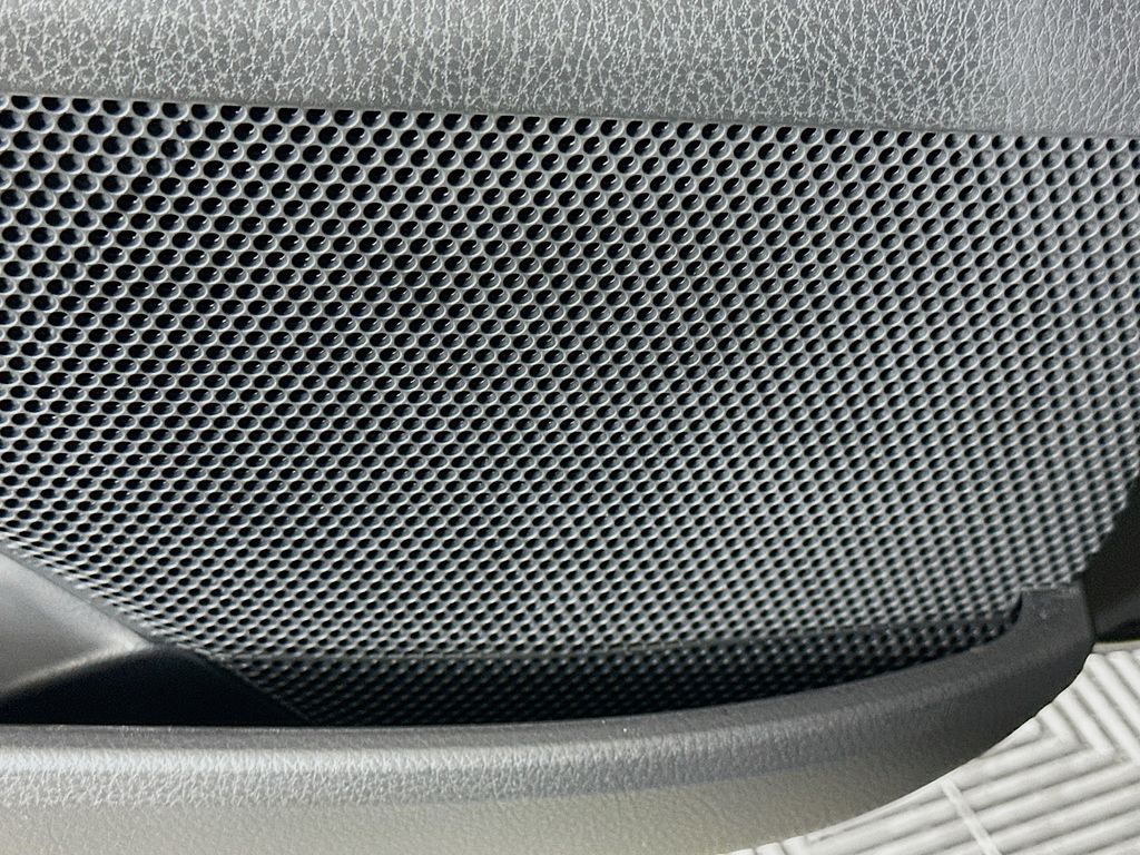 Thumbnail: 2025 Toyota Camry - 19