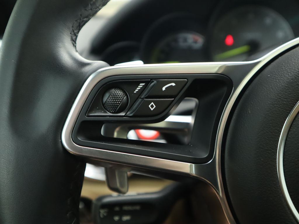 Thumbnail: 2018 Porsche Cayenne - 11