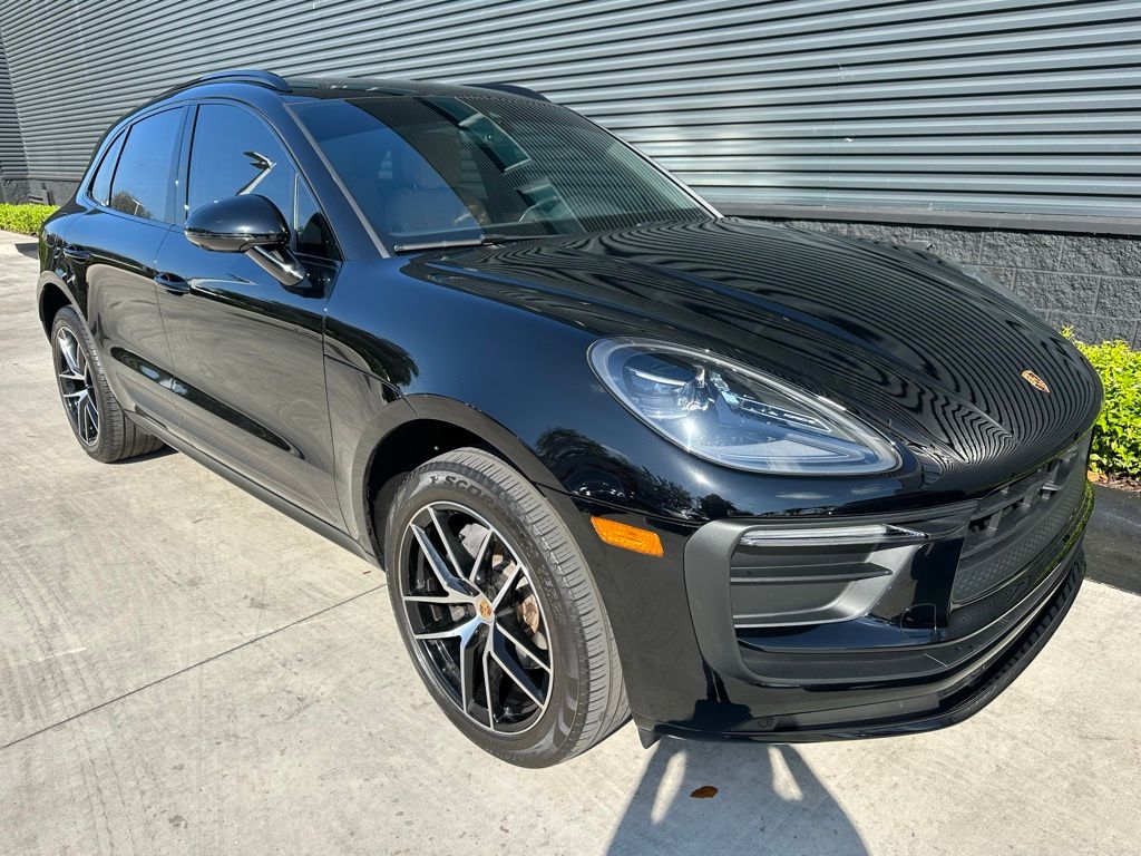 Thumbnail: 2024 Porsche Macan - 11