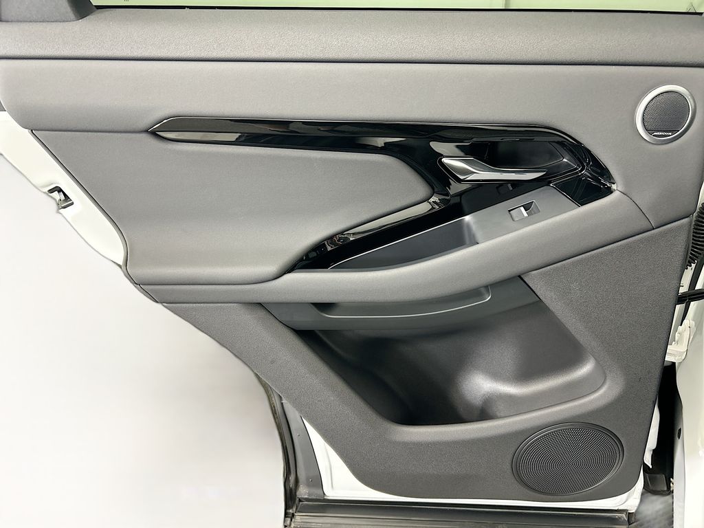 Thumbnail: 2025 Land Rover Range Rover Evoque - 25