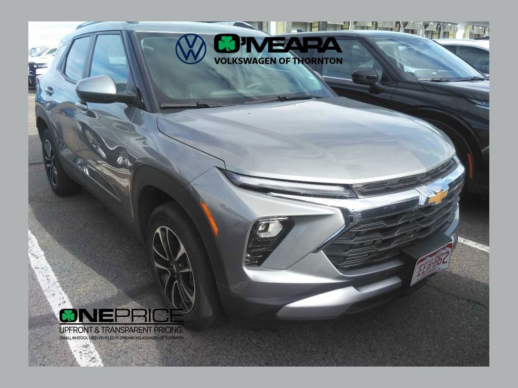 Sterling Gray Metallic 2026 Chevrolet Trailblazer SUV / Crossover Four-Wheel Drive 9-Speed Automatic
