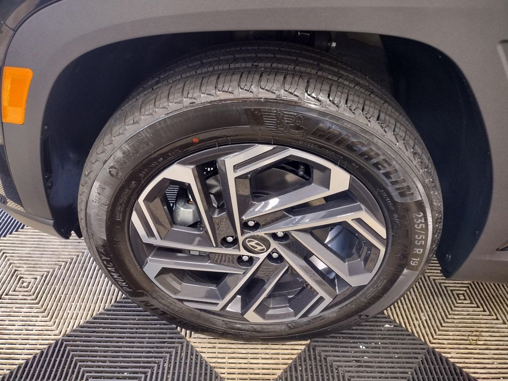 2025 Hyundai Tucson Hybrid Limited photo 4