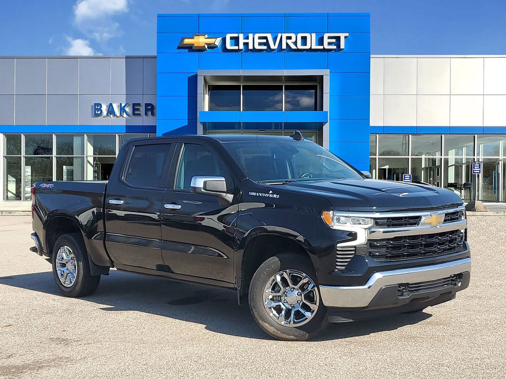 Black 2022 Chevrolet Silverado 1500 LT Crew Cab 4WD Pickup Truck Four-Wheel Drive 8-Speed Automatic