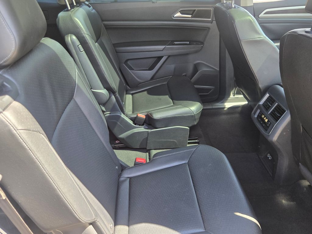2018 Volkswagen Atlas - $14,900