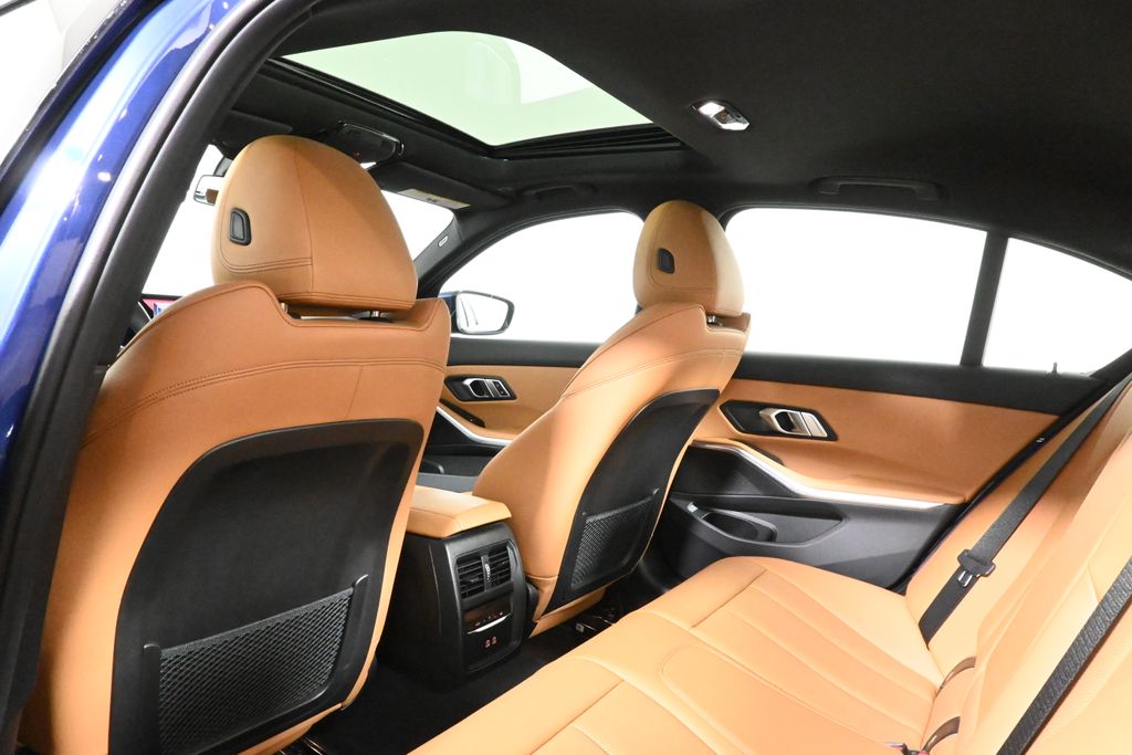 Thumbnail: 2023 BMW 3 Series - 30