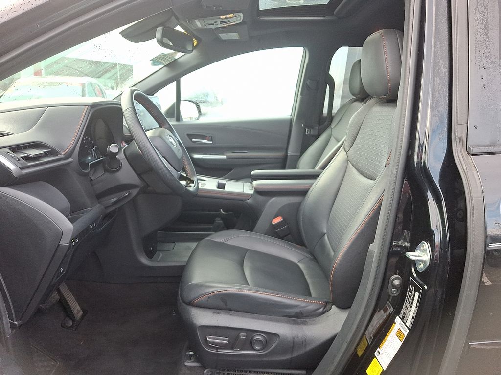 Thumbnail: 2022 Toyota Sienna - 17