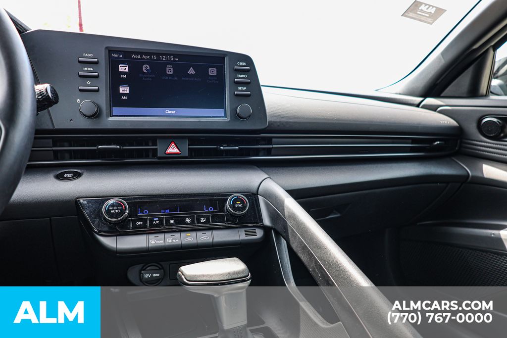Used 2025 Silver Hyundai SEL Sport image 38