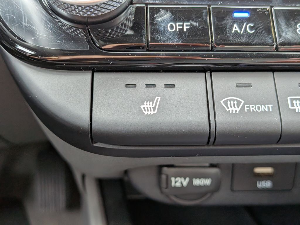 2025 Hyundai Elantra SEL - Photo 24