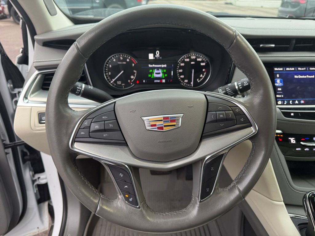 2022 Cadillac XT5 Premium Luxury 11