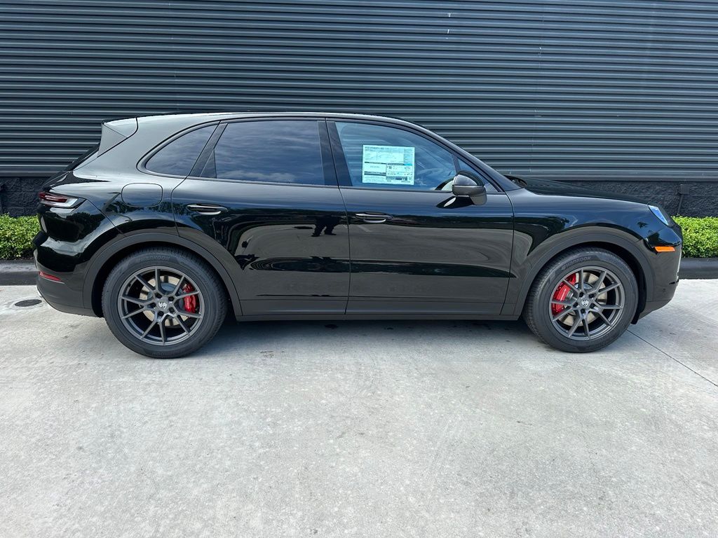 Thumbnail: 2026 Porsche Cayenne - 11