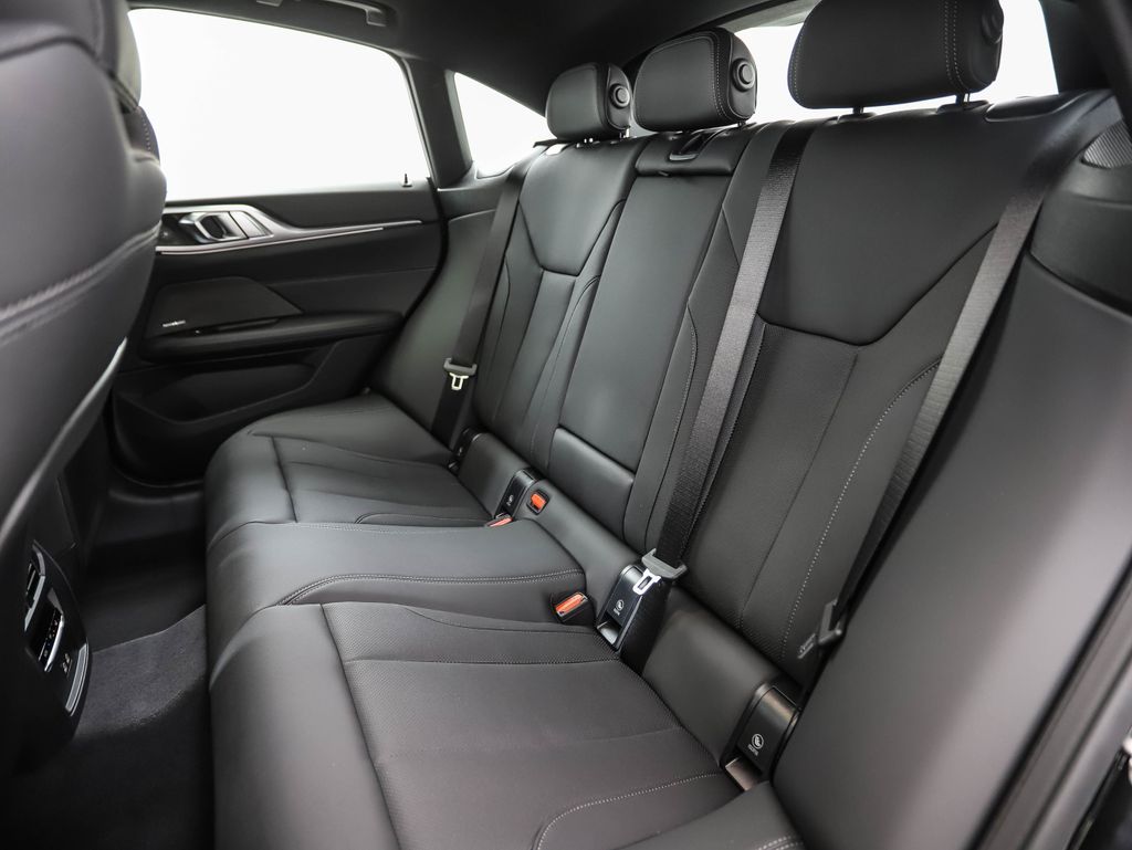 Thumbnail: 2025 BMW 4 Series - 22