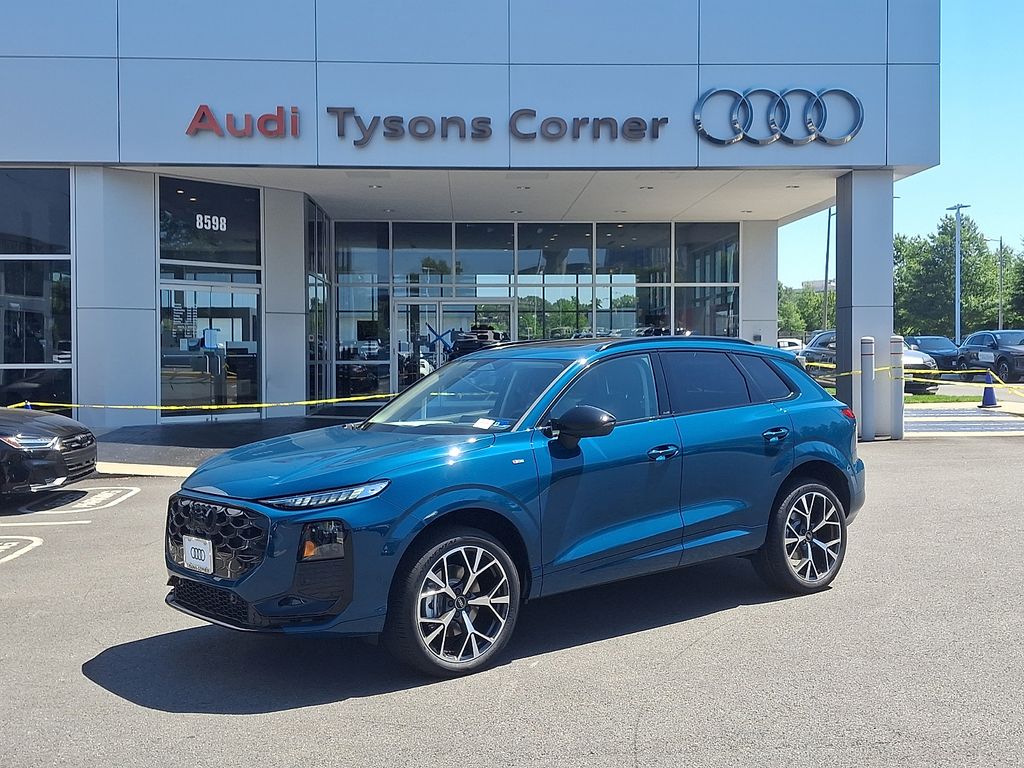 Thumbnail: 2026 Audi Q3 - 1