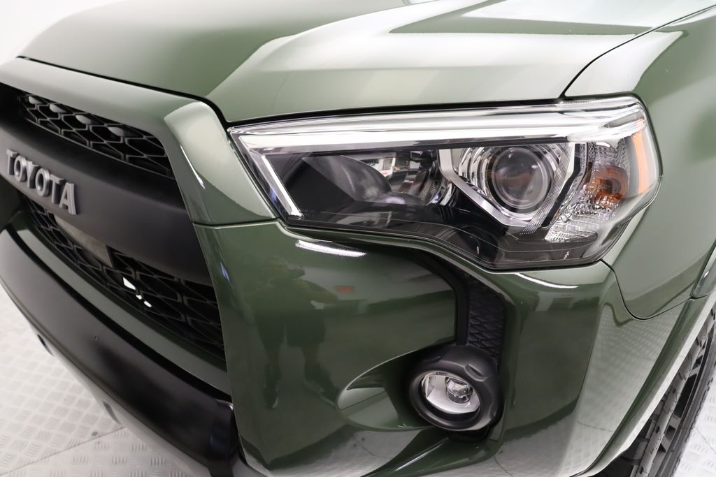 Thumbnail: 2020 Toyota 4Runner - 3