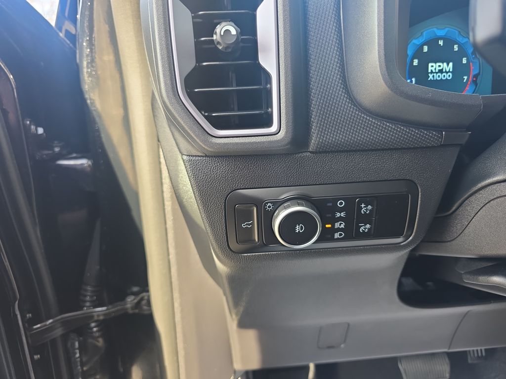 Certified Used 2025 Black Ford Outer Banks image 20