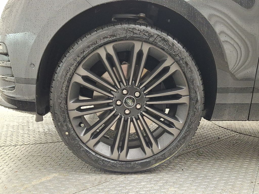 Thumbnail: 2026 Land Rover Range Rover Velar - 5