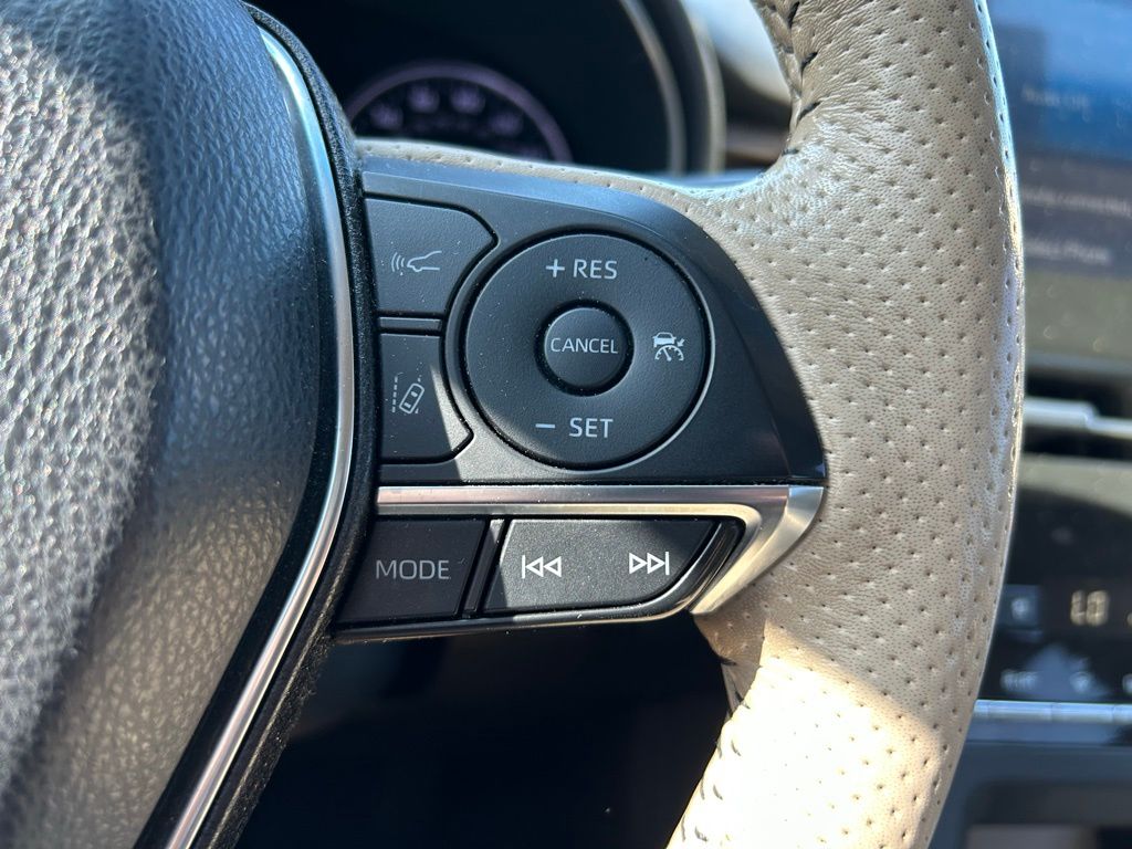 Thumbnail: 2019 Toyota Avalon - 20