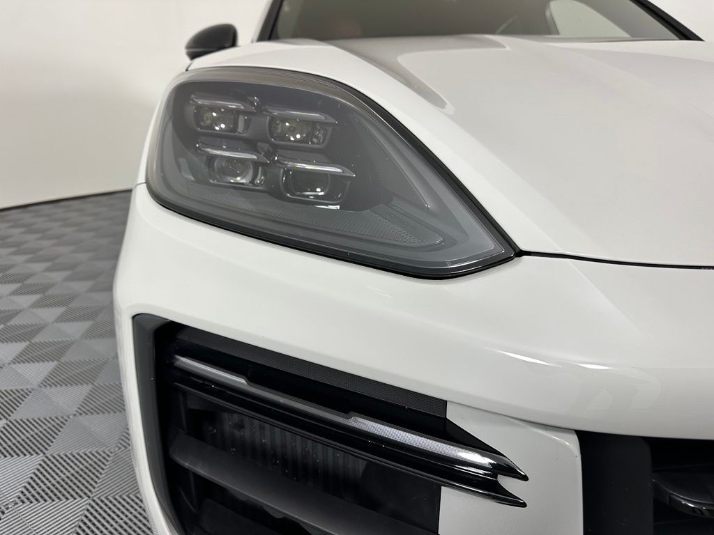 Thumbnail: 2024 Porsche  - 9
