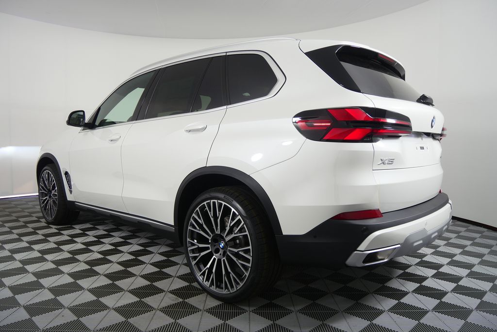 Thumbnail: 2026 BMW X5 - 5