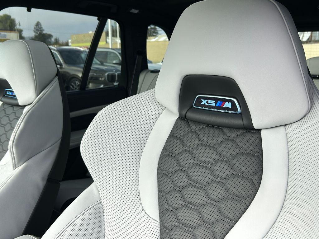 Thumbnail: 2026 BMW X5 - 14