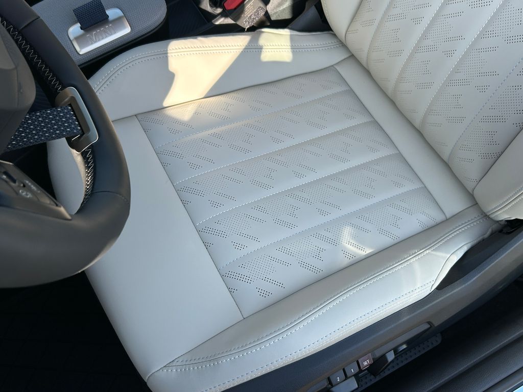 Thumbnail: 2026 MINI Cooper - 15