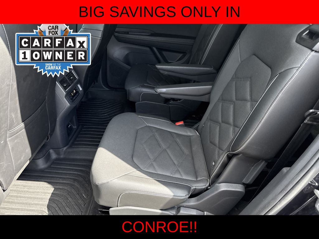 2024 Volkswagen Atlas 2.0T SE w/Technology Black at Don McGill Toyota