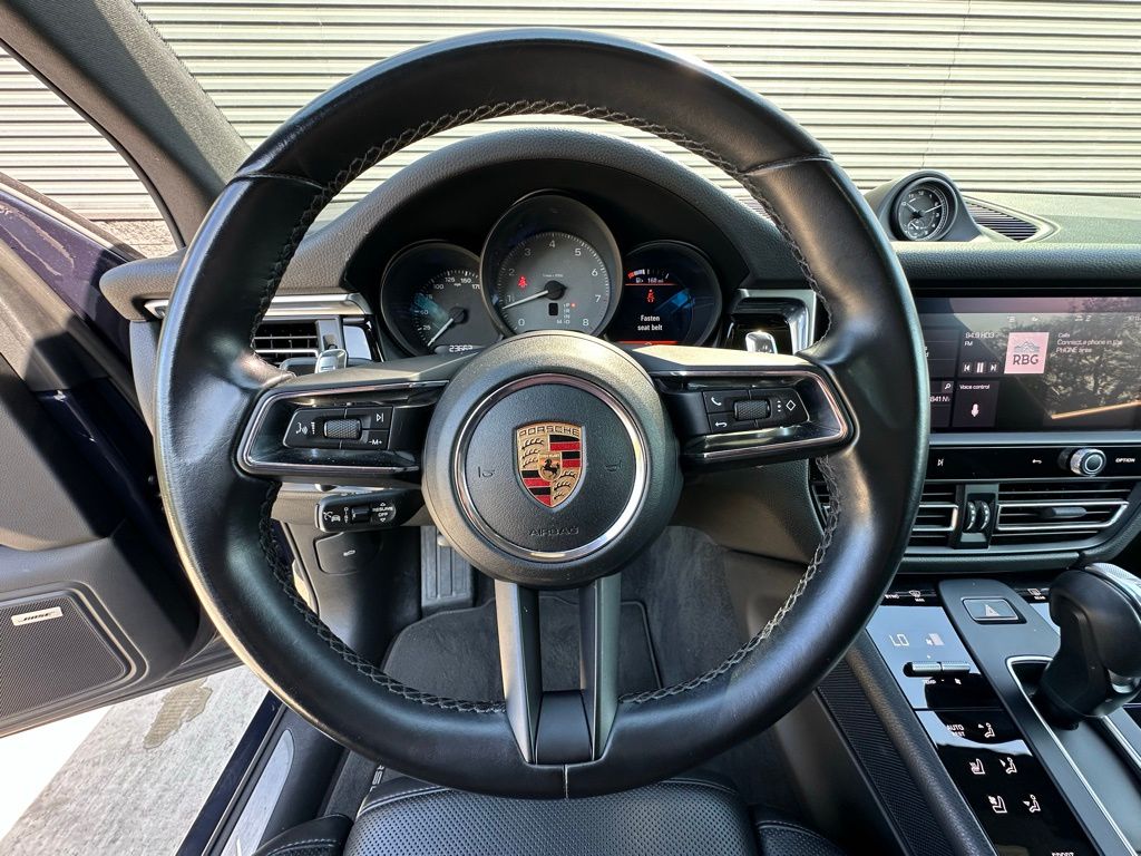 Thumbnail: 2023 Porsche Macan - 17