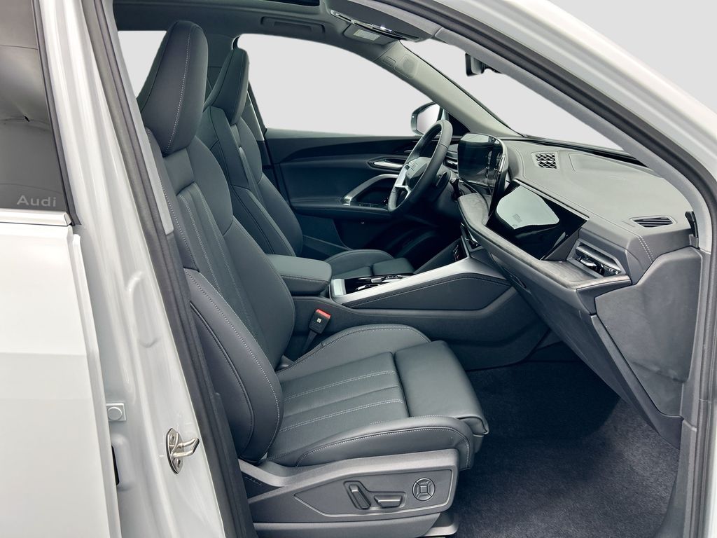 Thumbnail: 2025 Audi Q5 - 19