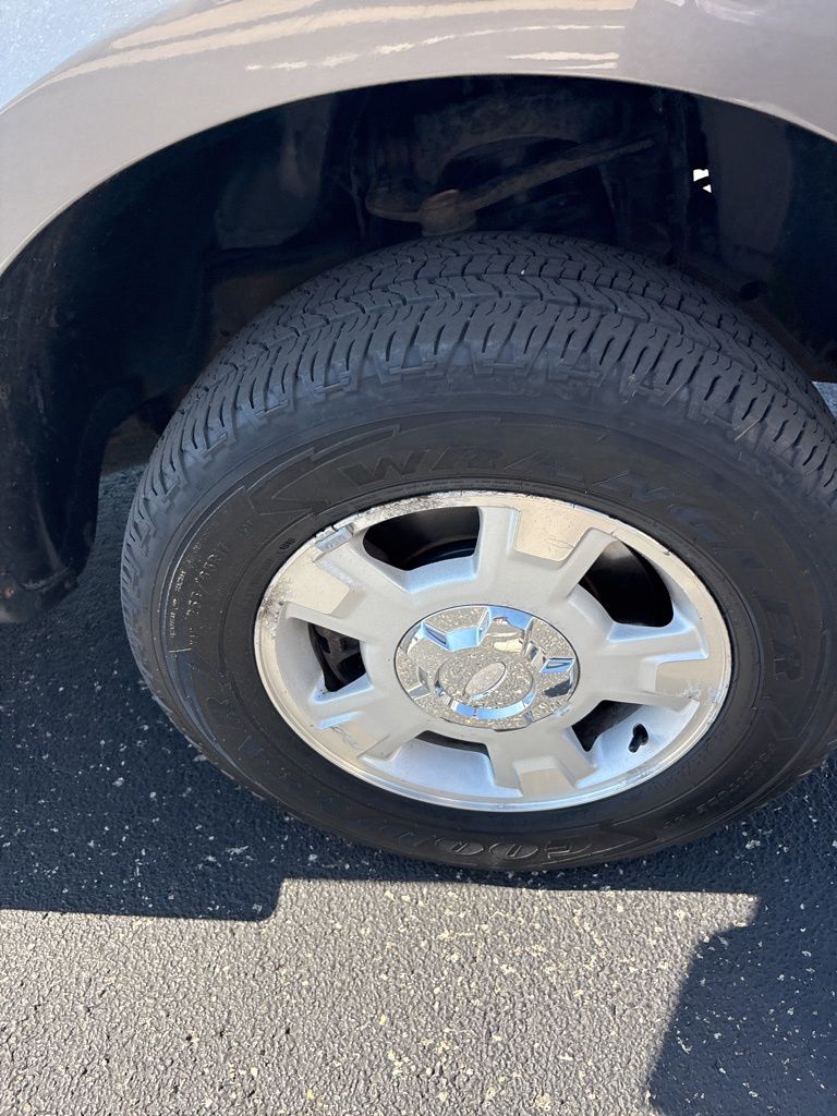 2013 Ford F-150 XLT photo 8