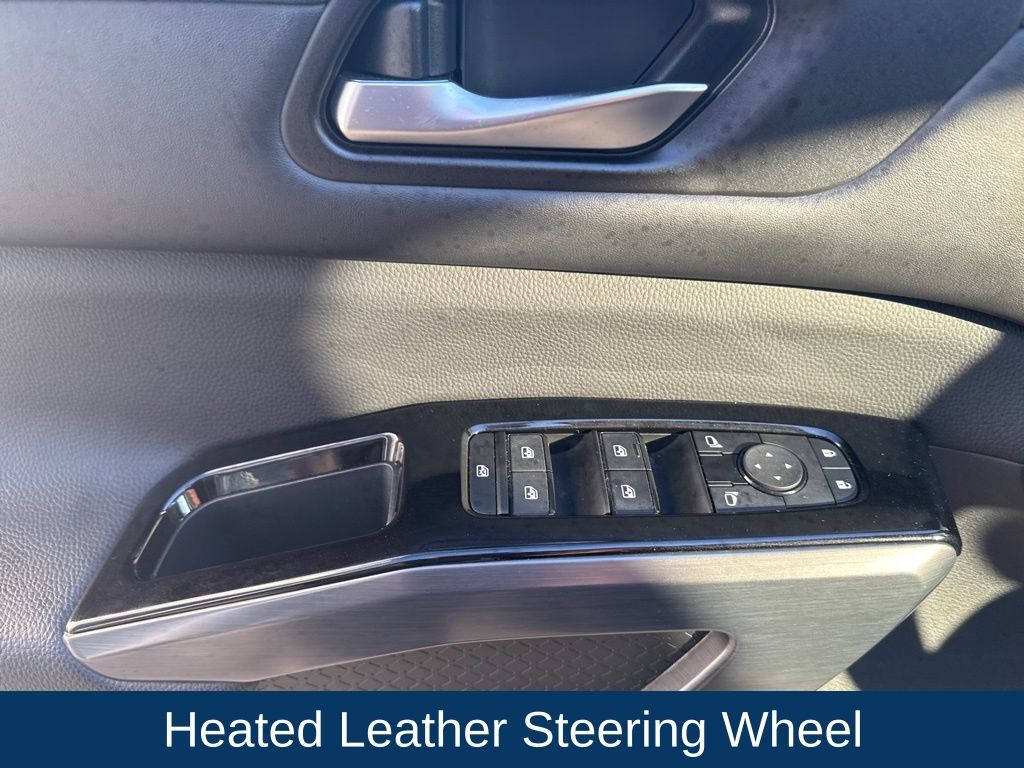 2024 Nissan Pathfinder SL FWD