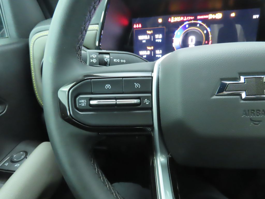 Thumbnail: 2024 Chevrolet Colorado - 11