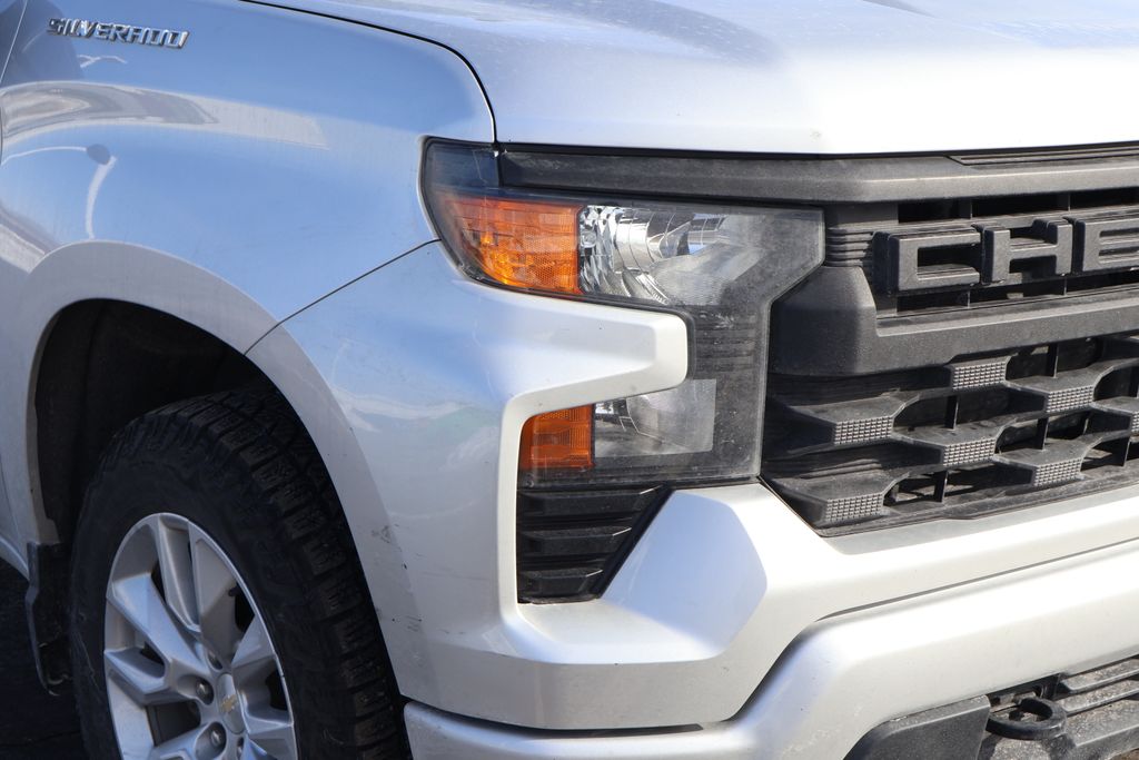 Thumbnail: 2022 Chevrolet Silverado 1500 - 4