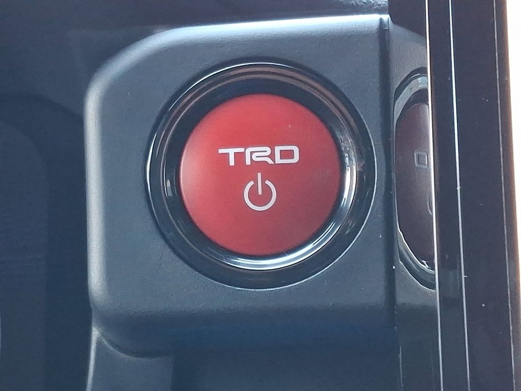 Thumbnail: 2025 Toyota Tacoma - 14